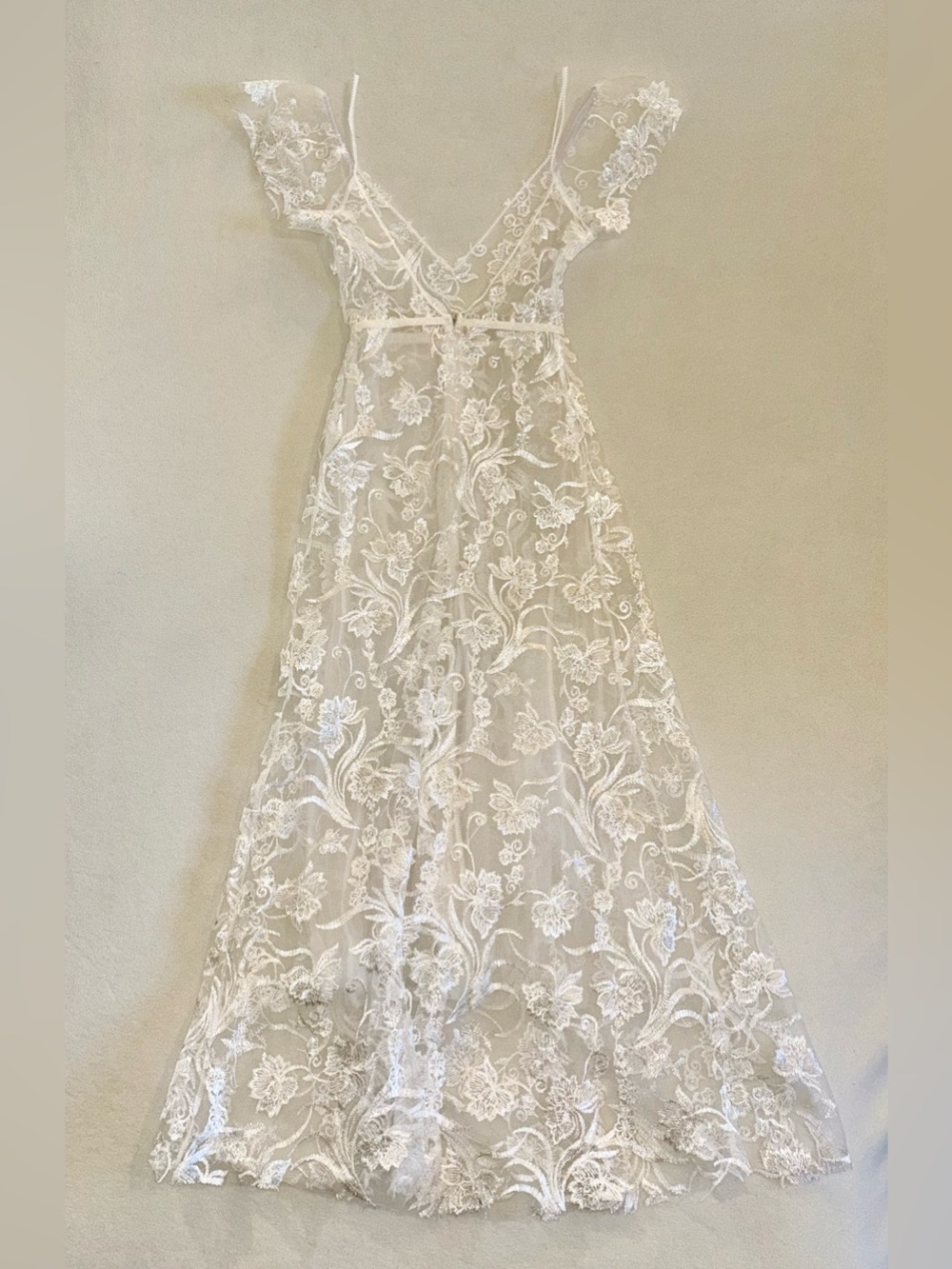 White Floral Sheer Lace A-Line Wedding Bridal Gown Small Boho Romantic
